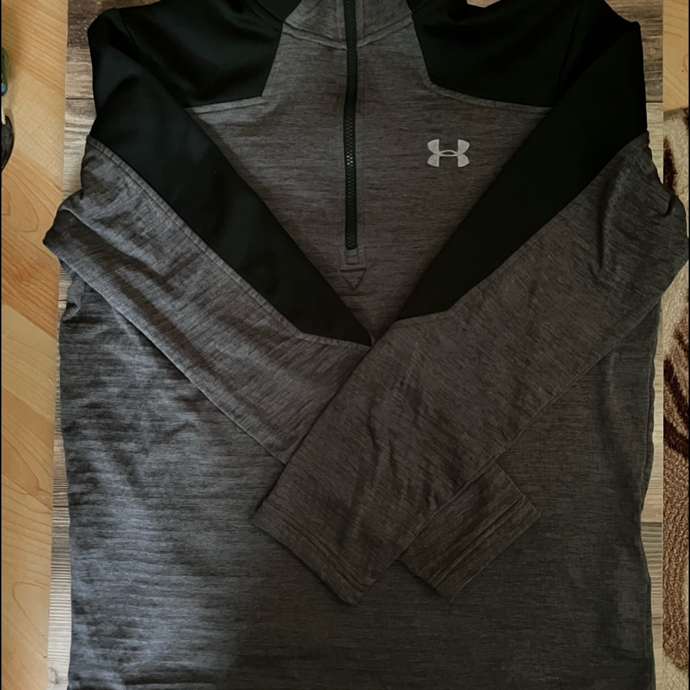Men’s UA Pullover GUC and clean condition